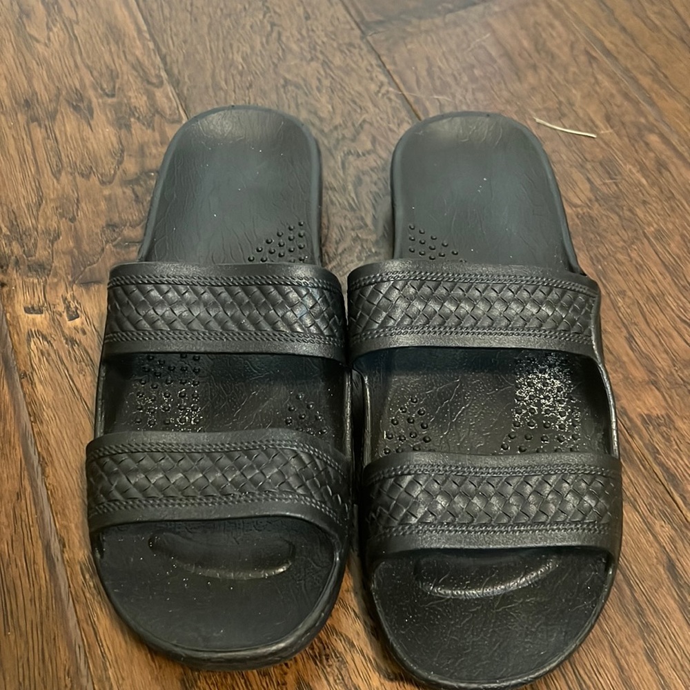 Womens 11 slides